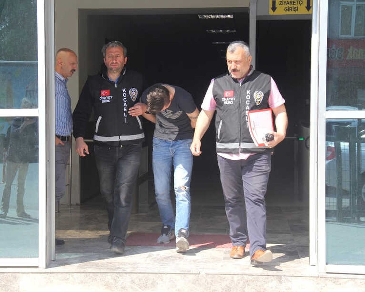 Lise Öğrencisini Darp Edip Parasını Alan 2 Şüpheli Yakalandı