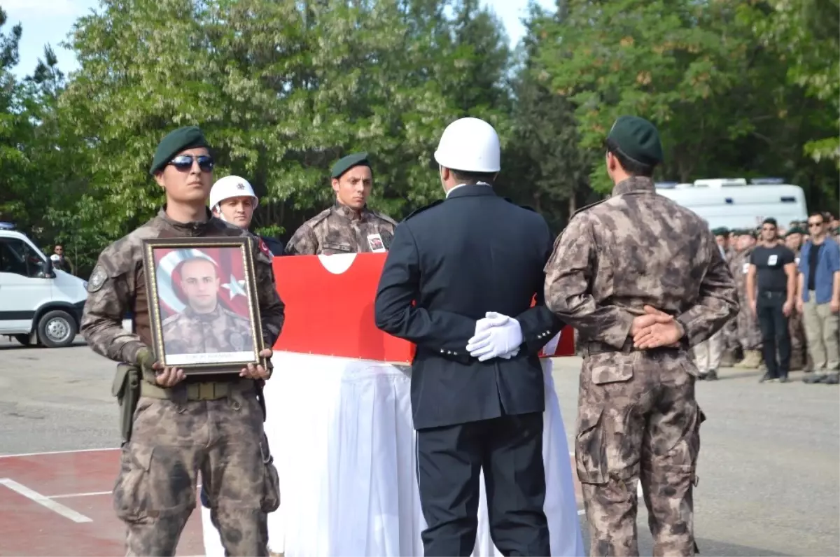 Mardin Şehidi Karaman Dualarla Uğurladı