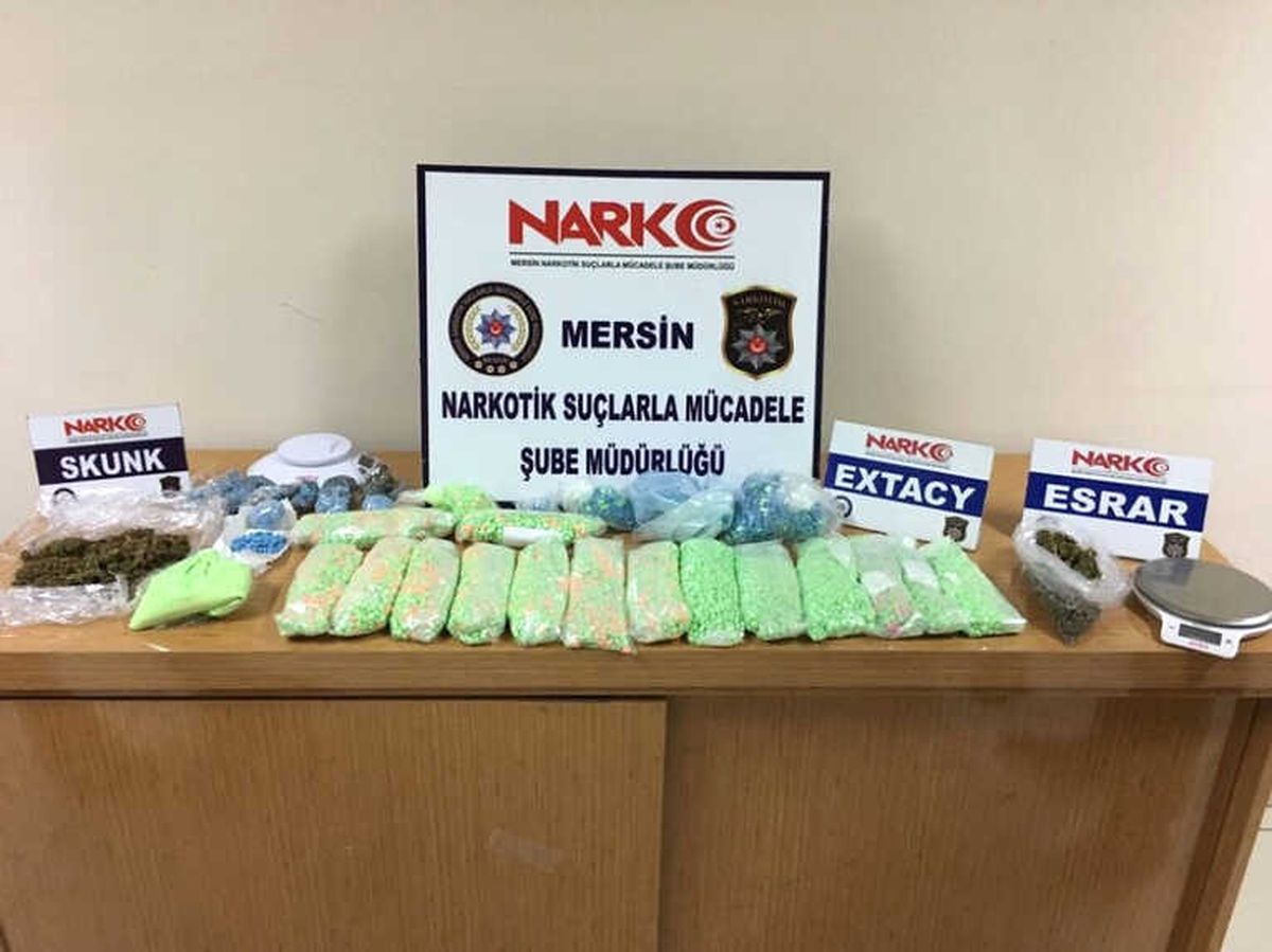 Mersin\'de 17 Bin 400 Adet Uyuşturucu Hap Ele Geçirildi