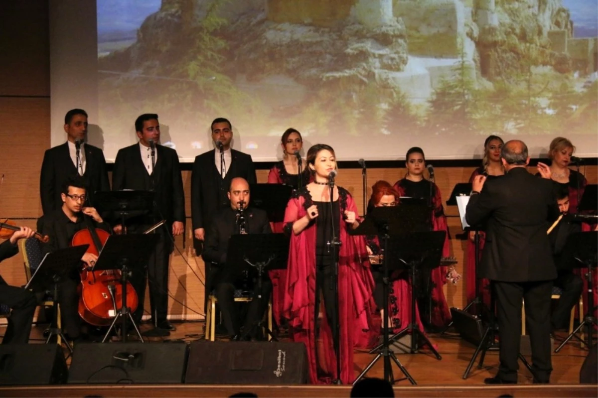 Nevü\'de Elazığ Devlet Klasik Türk Müziği Korosu Konser Verdi