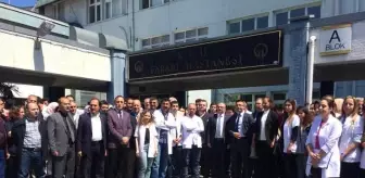 Trabzon'da Doktora Darp Protesto Edildi