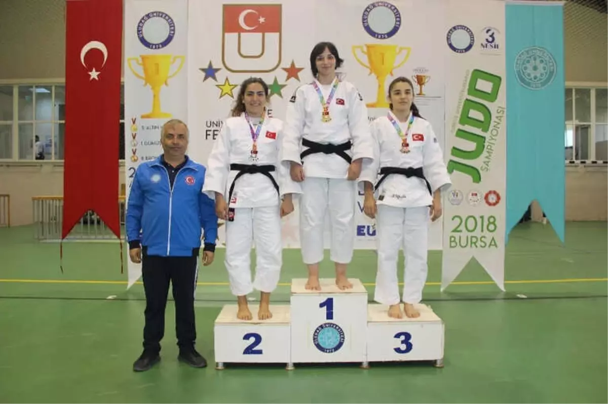 Üniversitelerarası Judo Turnuvası\'nda Kazananlar Belli Oldu