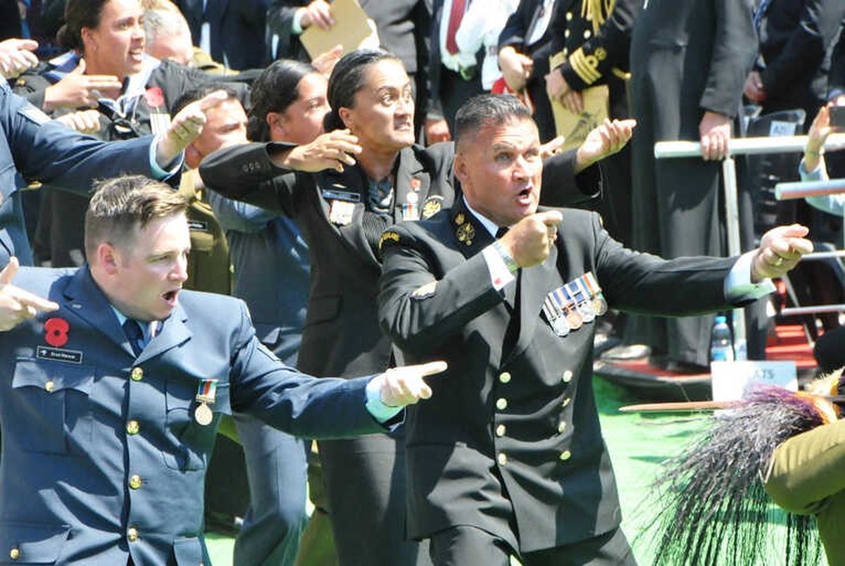 Yeni Zelanda Askerleri Atalarını Haka Dansıyla Andı