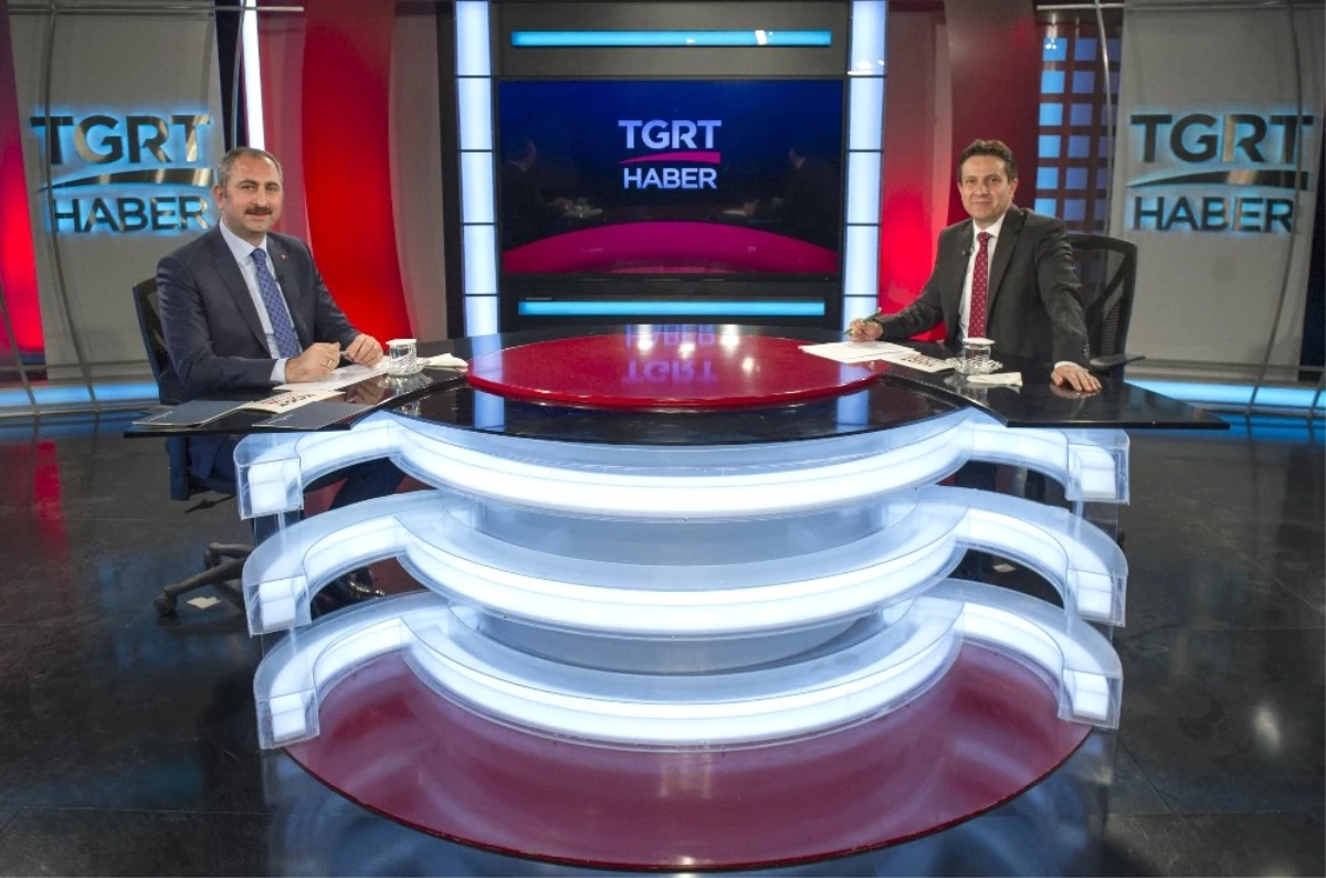 Adalet Bakanı Gül, Seçim Pusulasını Tgrt Haber\'de Gösterdi