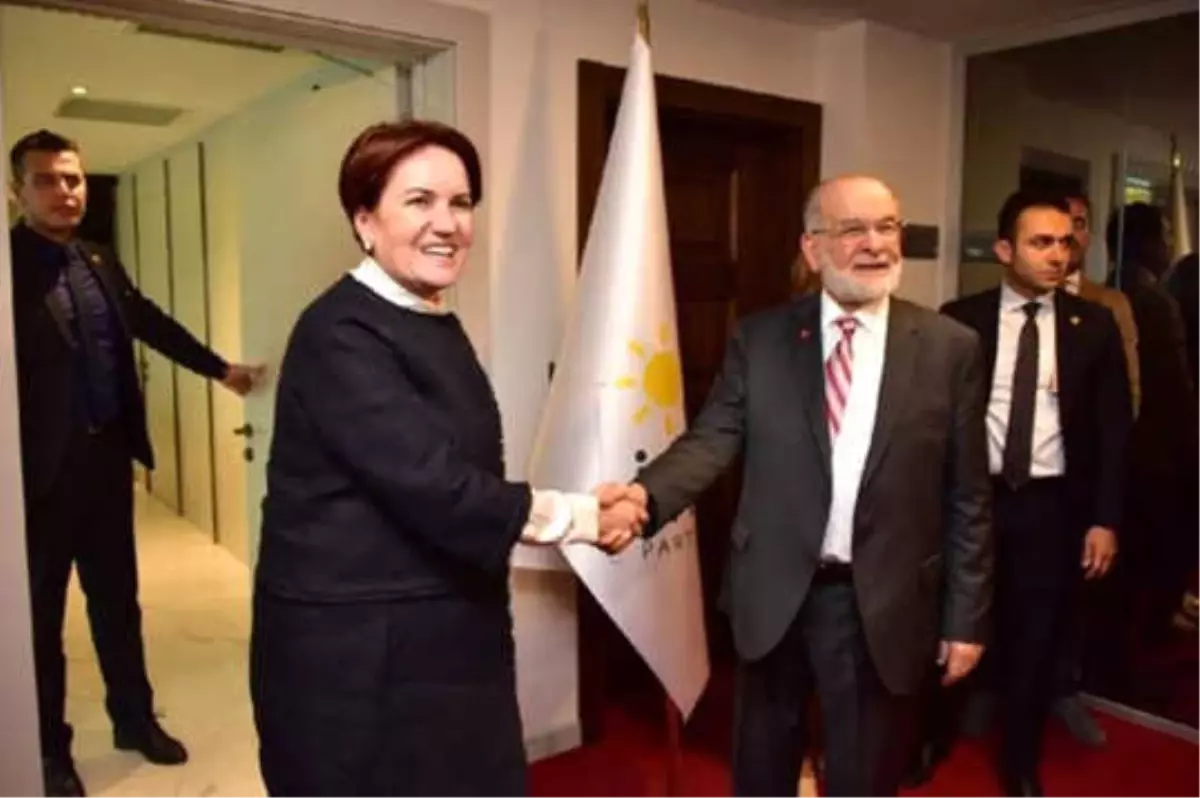 Akşener ile Karamollaoğlu\'ndan Sürpriz Görüşme