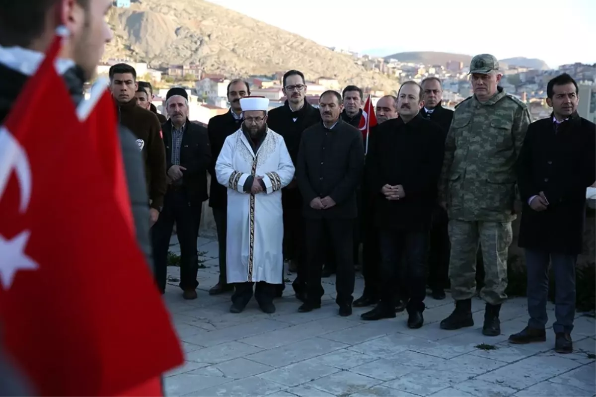 Çanakkale Kara Savaşları\'nın 103. Yıldönümünde Vefa Yürüyüşü Düzenlendi