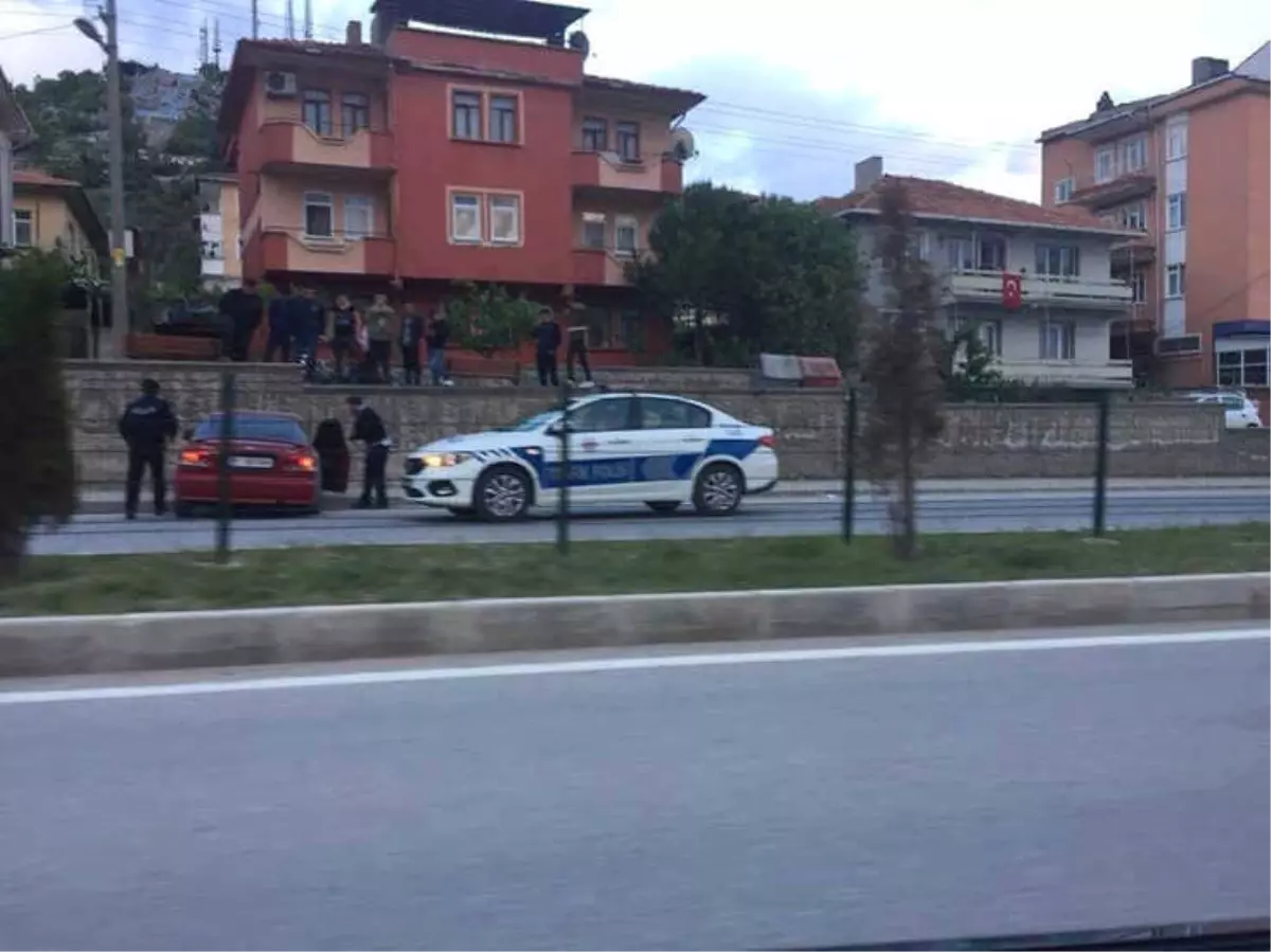 Emet\'te Trafik Kazası: 2 Yaralı