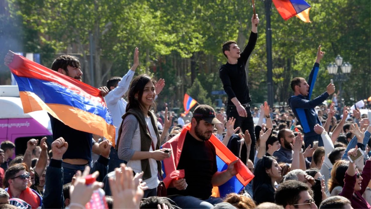 Ermenistan\'da \'Devrim\': Bundan Sonra Ne Olacak?