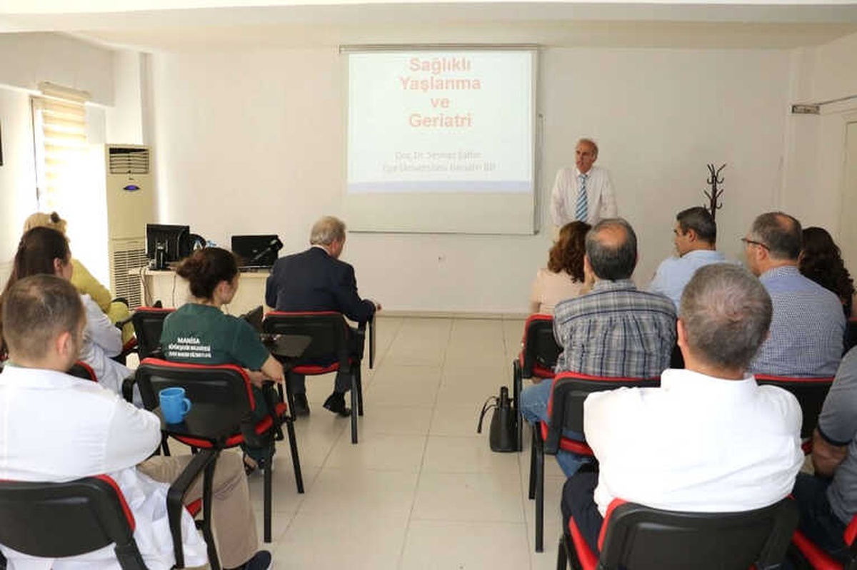 Gençlik Merkezinde Sağlıklı Yaşam Semineri
