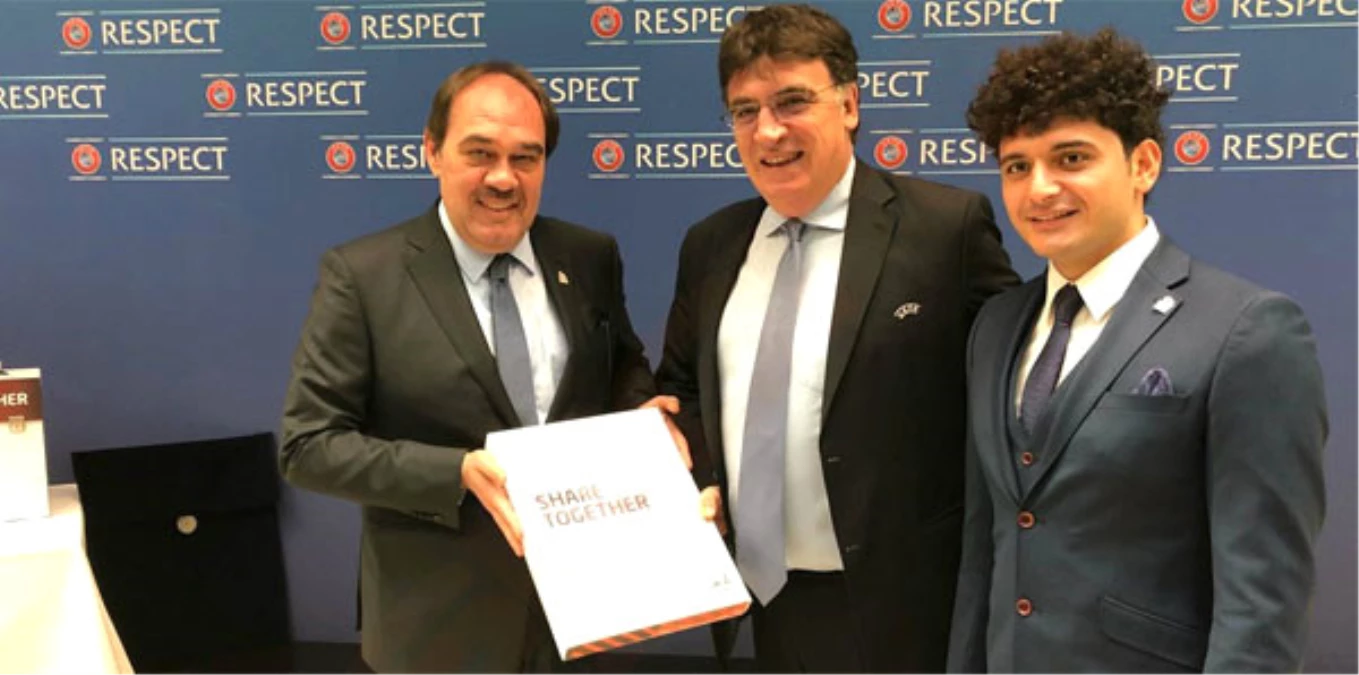 Tff, Euro 2024 Adaylık Başvurusu Resmi Teklif Dosyasını UEFA\'ya Sundu