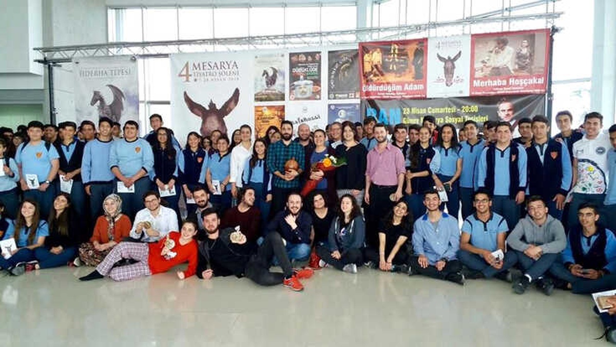 Üniversite Öğrencilerinin Oyunu Kıbrıs\'ta Sahnelendi