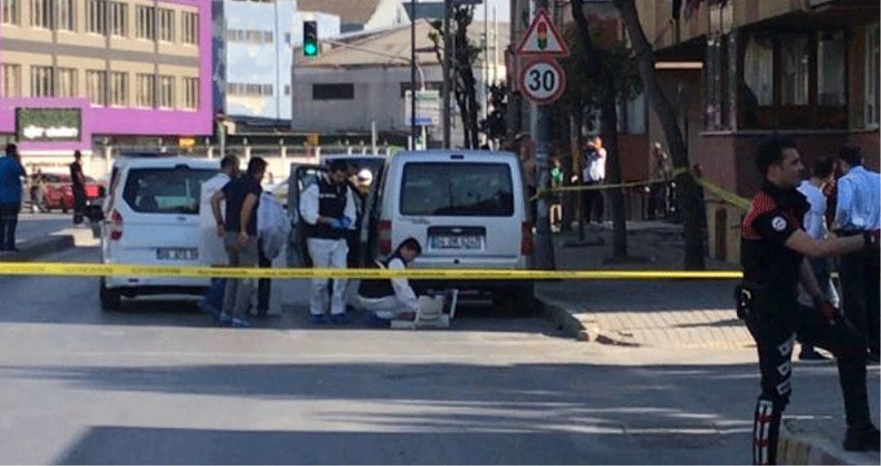 "Yol Verme" Tartışmasının Ardından Aracın Önünü Kesip Kurşun Yağdırdı: 1 Ölü 1 Yaralı