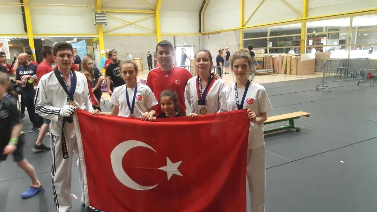 Yunanistan\'daki Taekwondo Şampiyonasında Milli Sporcumuz Çeyrek Finalde 5. Oldu