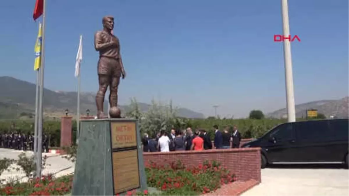 Altınordu\'ya Lucescu Ziyareti