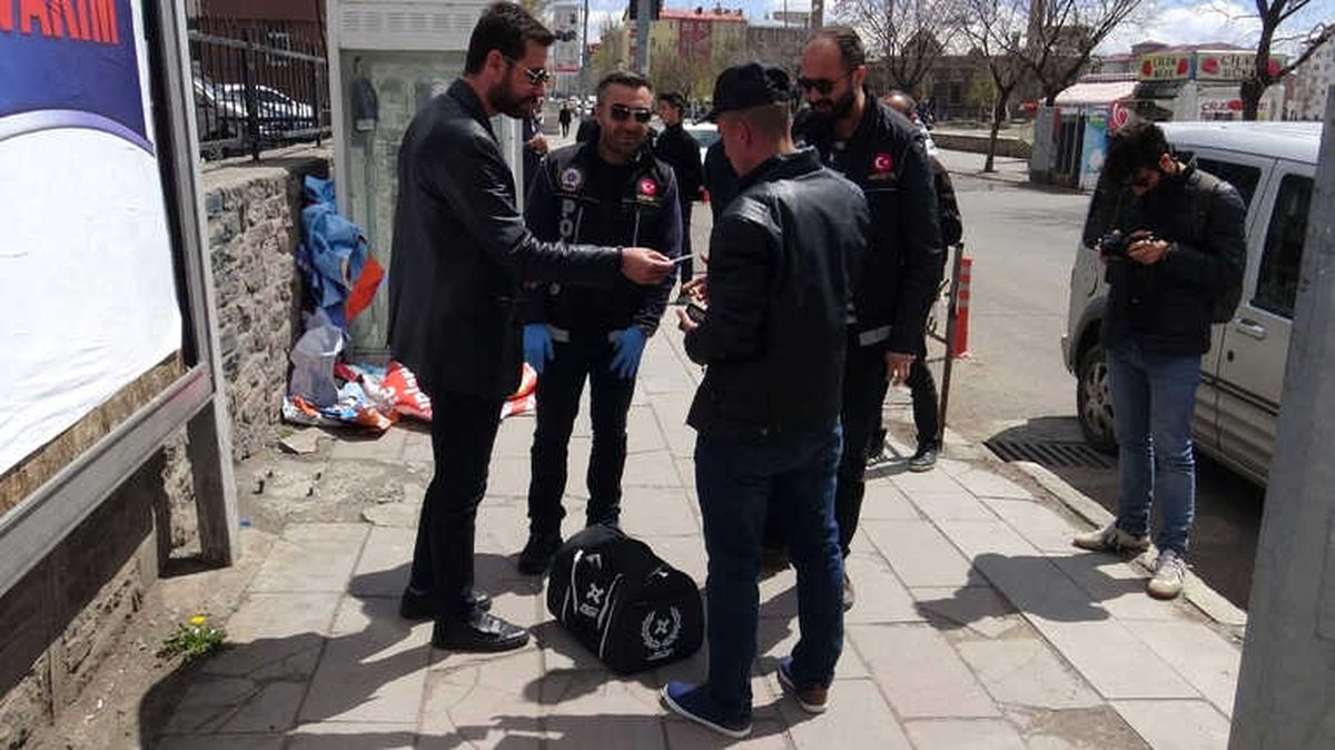 Balıkesir\'de Okul Önleri ve Parklar Denetlendi