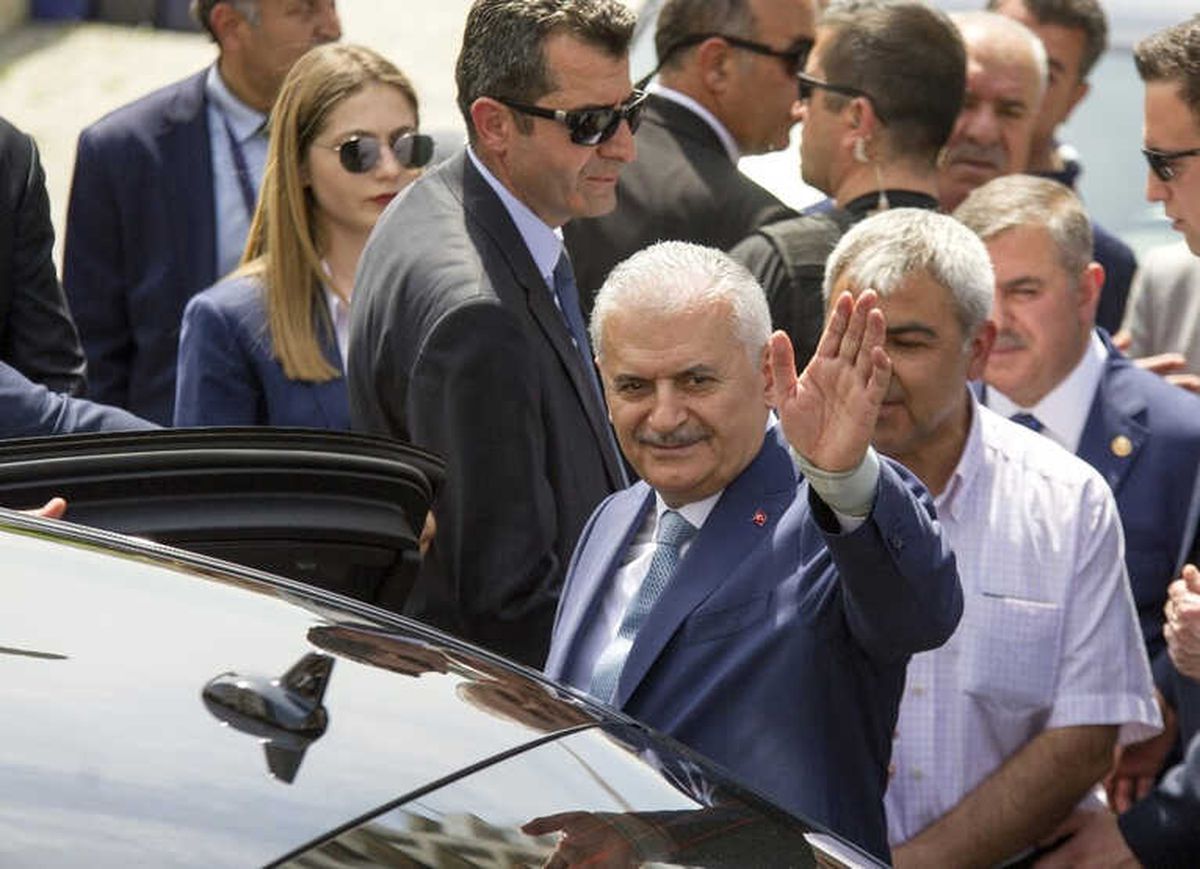 Başbakan Yıldırım Cuma Namazını Hisarcıklıoğlu Beştepe Camii\'nde Kıldı