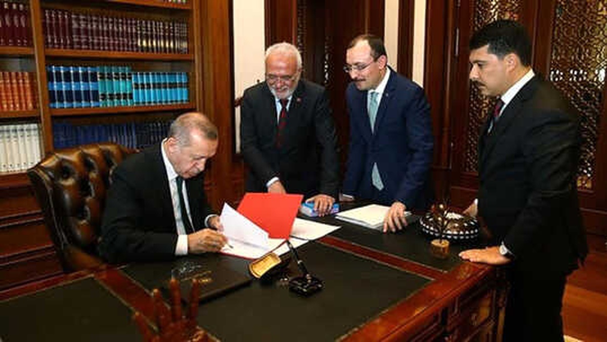 Erdoğan Cumhurbaşkanı Adaylığı Muvafakatnamesini İmzaladı