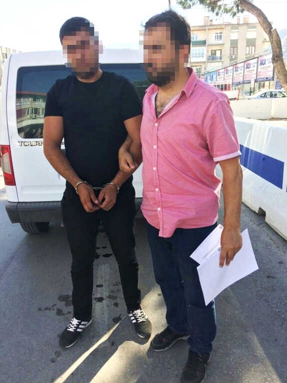 Hırsızlık Şüphelisi Polisten Kaçamadı