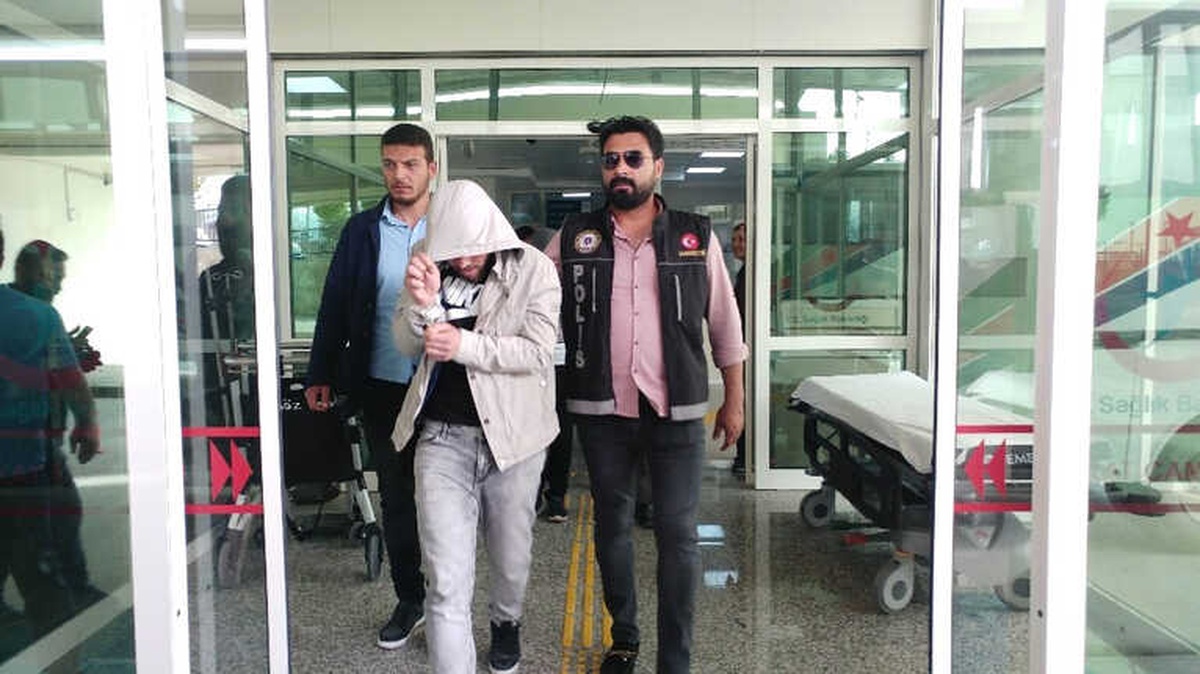 Konya\'da Sokak Satıcılarına Operasyon: 8 Gözaltı