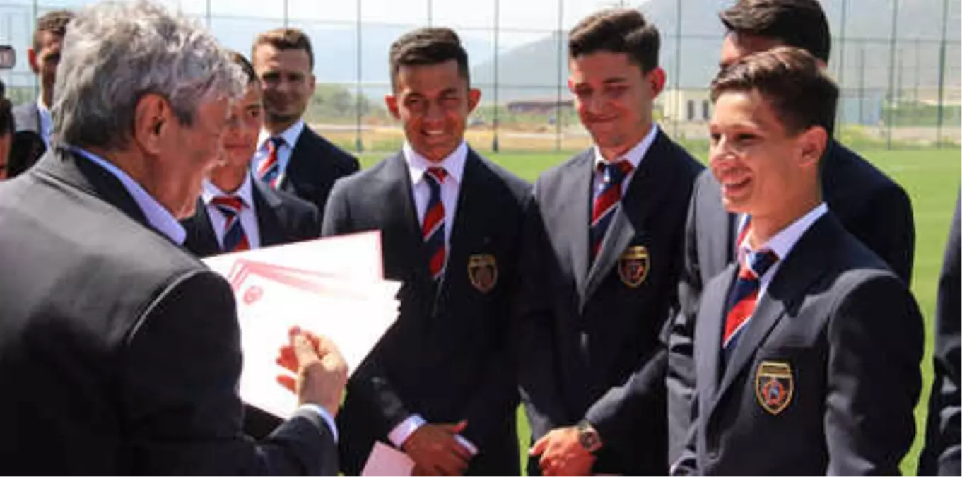 Lucescu, Altınordu Tesislerinde