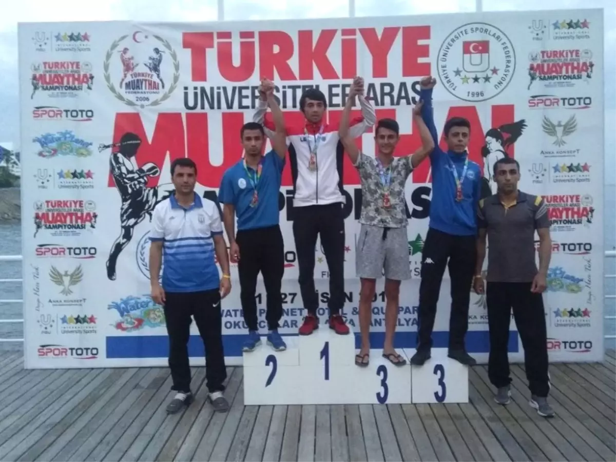 Muay Thai Sporcuları Tayland Yolcusu