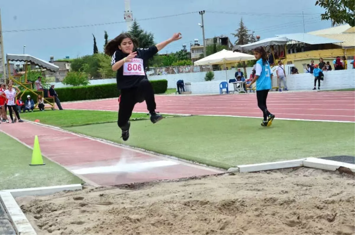 Okullararası Atletizm Küçükler Grup Müsabakaları Adana\'da Tamamlandı