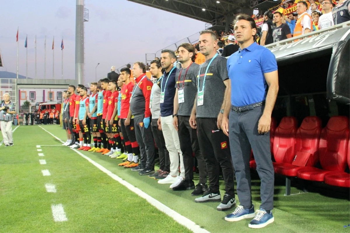 Spor Toto Süper Lig: Göztepe: 2 - Kardemir Karabükspor: 0 (İlk Yarı)