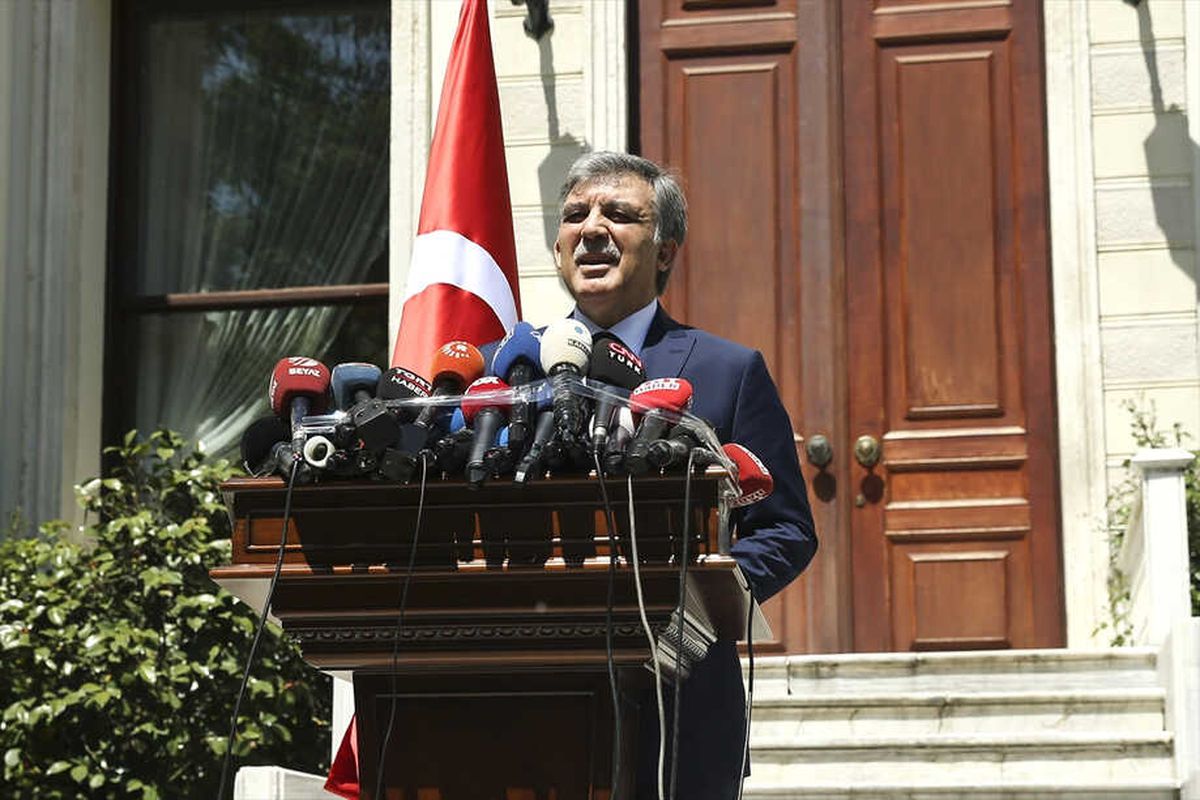 11. Cumhurbaşkanı Gül, Gazetecilere Açıklama Yaptı