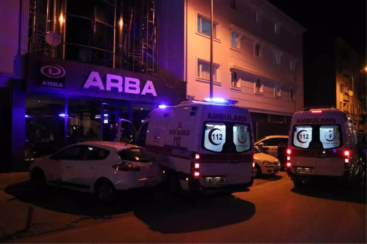 Bolu\'da, 39 Öğrenci Gıda Zehirlenmesi Şüphesiyle Hastaneye Kaldırıldı