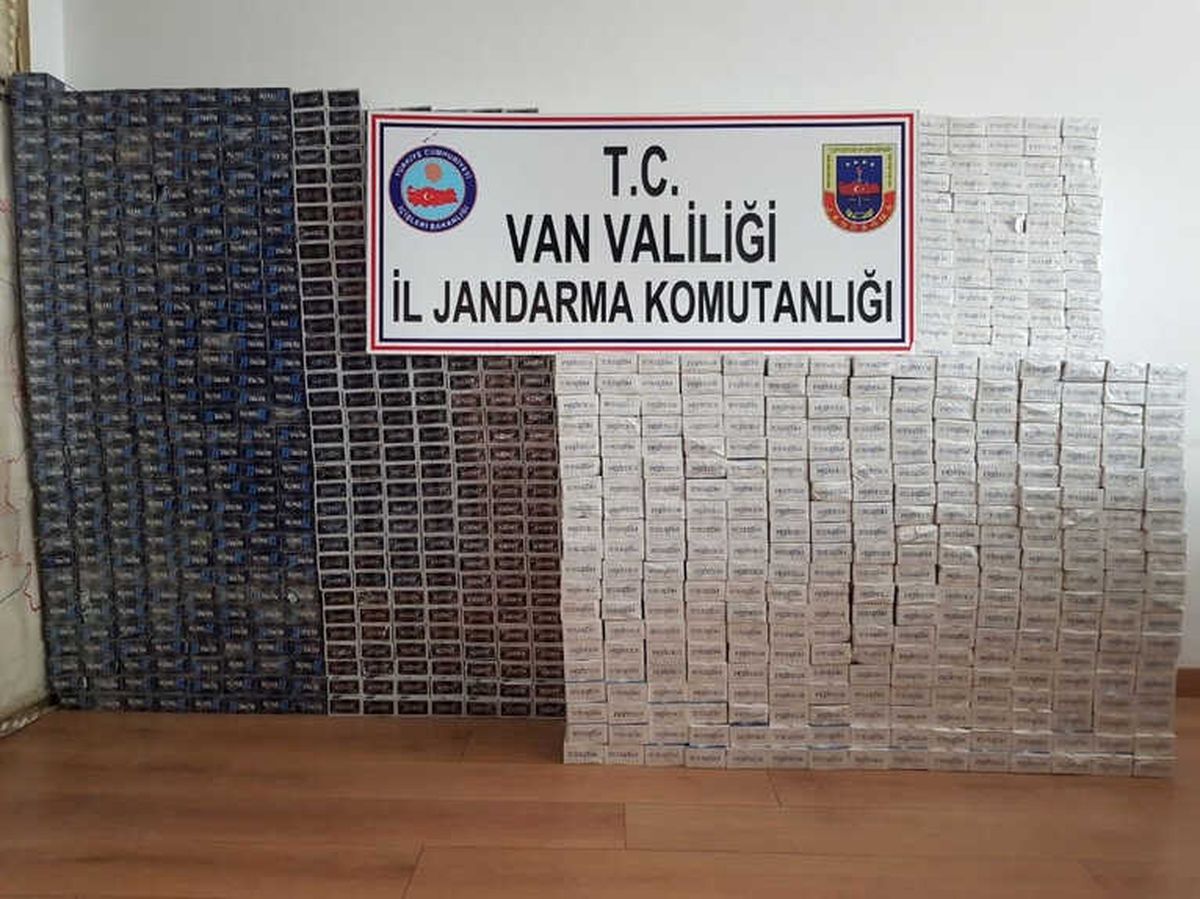 Çaldıran\'da 17 Bin 900 Paket Kaçak Sigara Ele Geçirildi