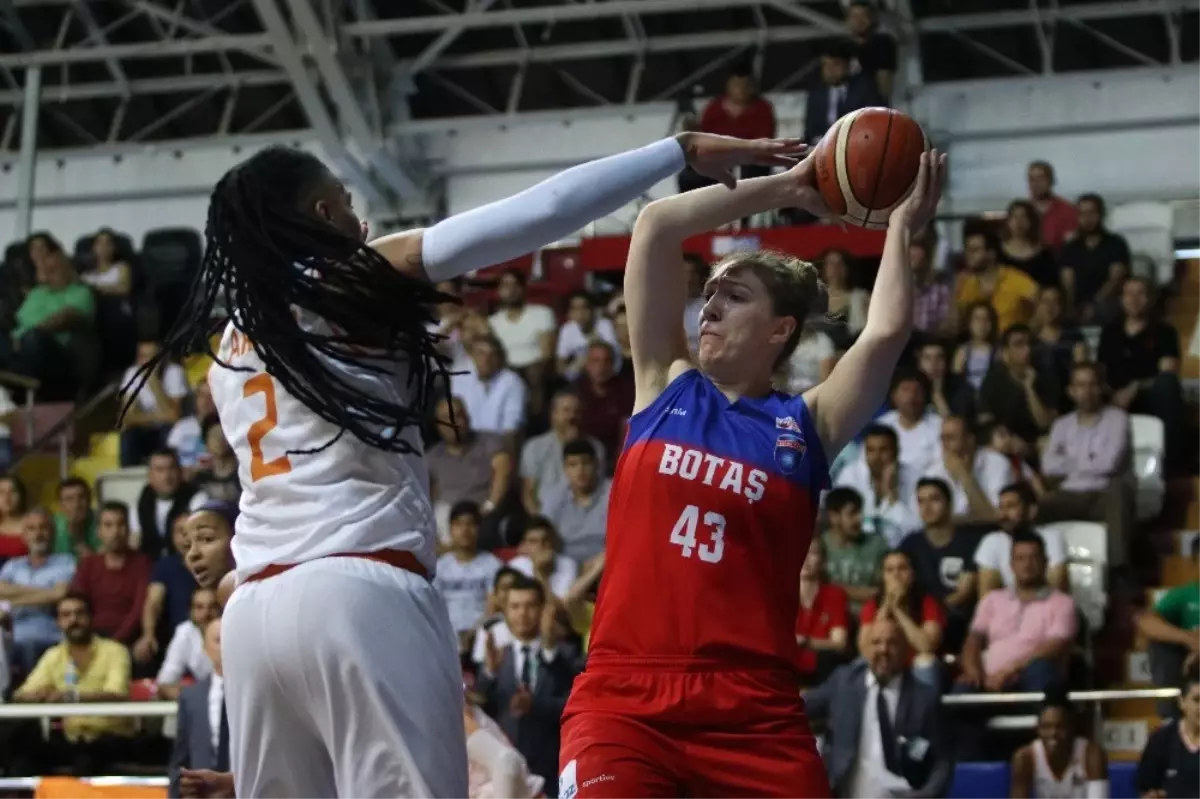 Çukurova Basketbol Yarı Finalde