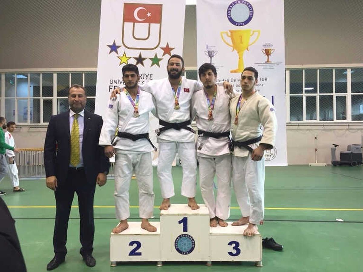 Düzce Üniversitesi Spor Bilimleri Fakültesi Başarılarını Sürdürüyor