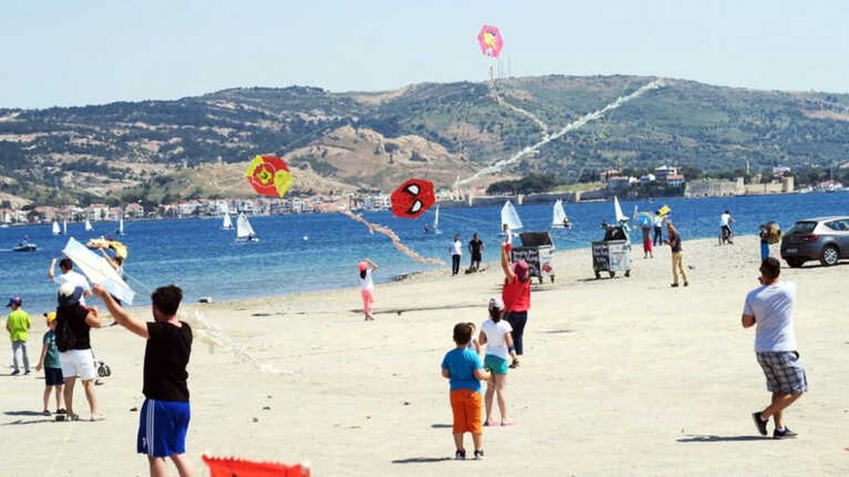 Foça\'da Uçurtma Şenliği