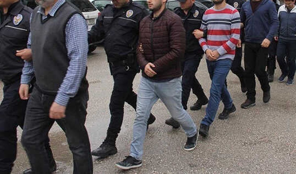 Hdp İlçe Binasına Operasyon: 39 Gözaltı