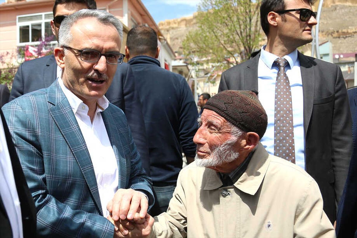 Maliye Bakanı Ağbal, Bayburt\'ta Ziyaretlerde Bulundu