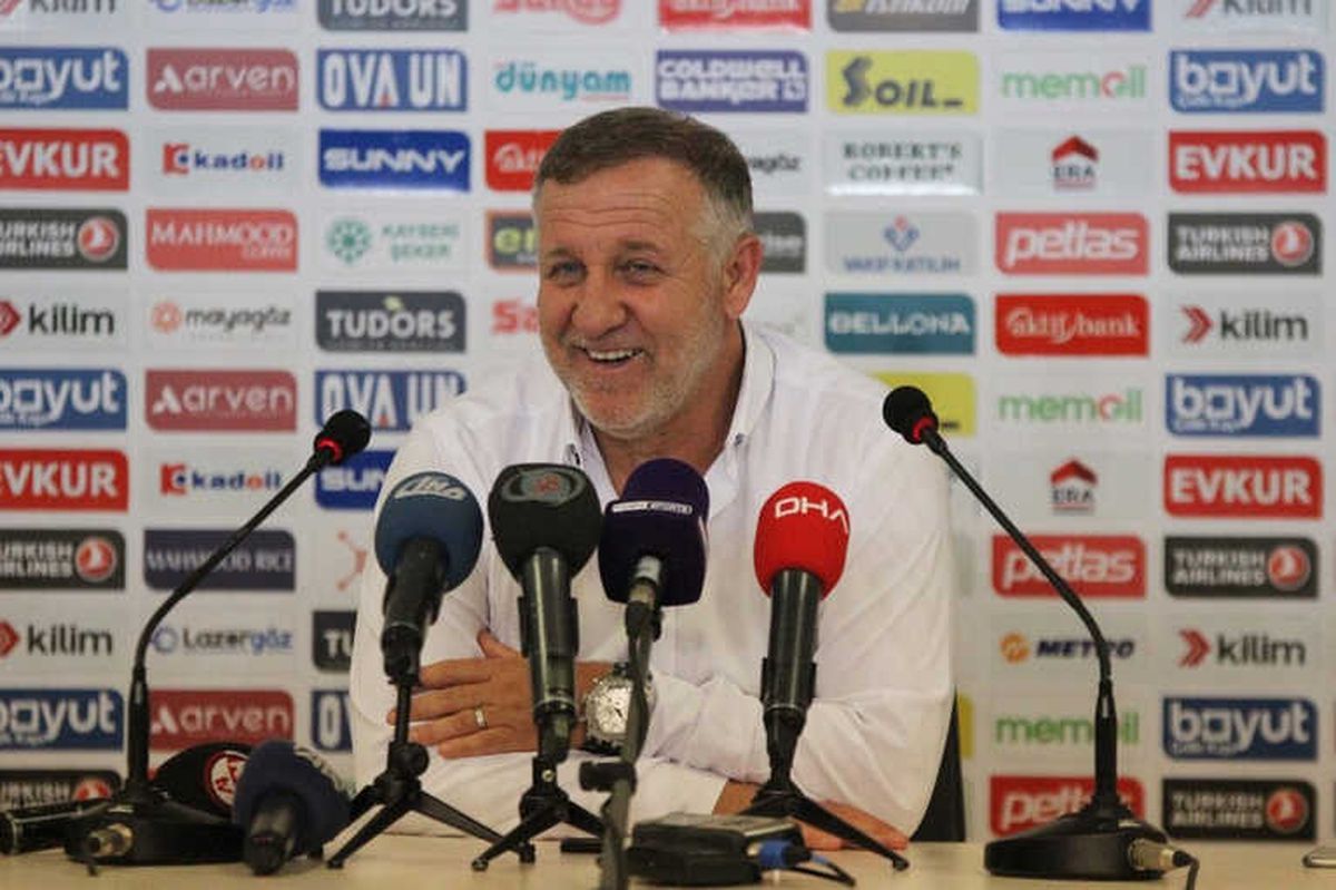 Mesut Bakkal: "İnanılmaz Bir Maç Kazandık"