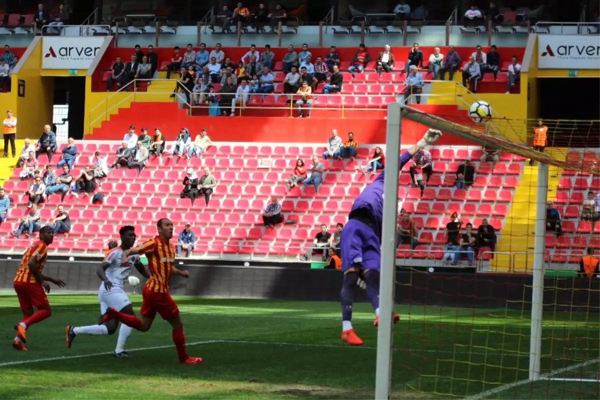 Spor Toto Süper Lig: Kayserispor: 0 - Aytemiz Alanyaspor: 0 (İlk Yarı)