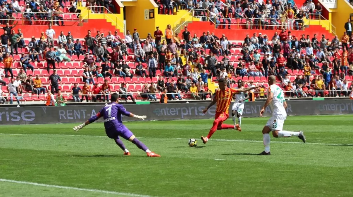 Spor Toto Süper Lig: Kayserispor: 1 - Aytemiz Alanyaspor: 2 (Maç Sonucu)