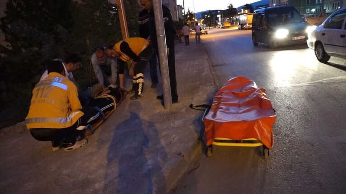Tokat\'ta Kavşakta İki Otomobil Çarpıştı: 4 Yaralı