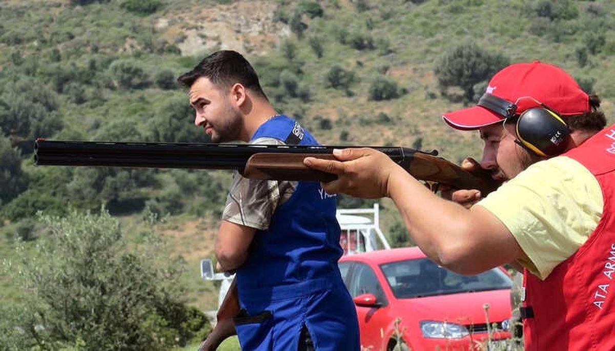 Atıcılar Yeni Foça\'da Yarıştı