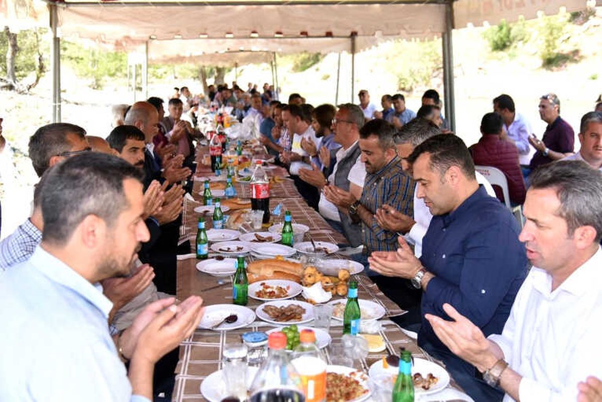 Başkan Yücel,muhtarlarla Bir Araya Geldi