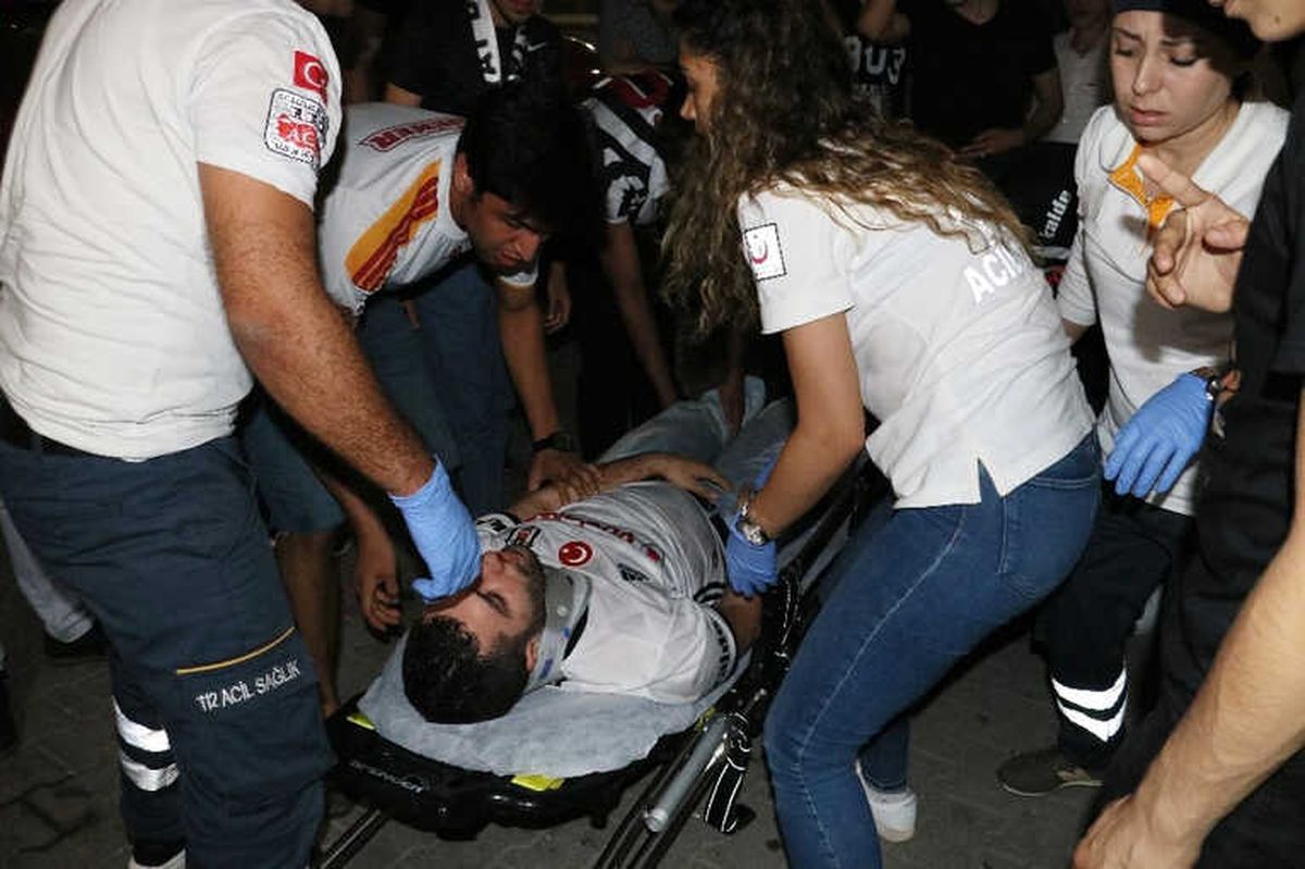 Derbi Sonrası Taraftalar Arasında Bıçaklı Kavga: 3 Yaralı