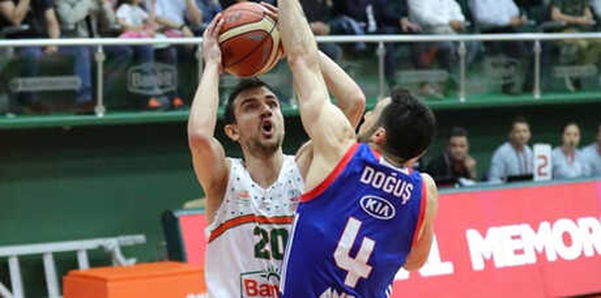 Efes, Banvit\'e Şans Tanımadı