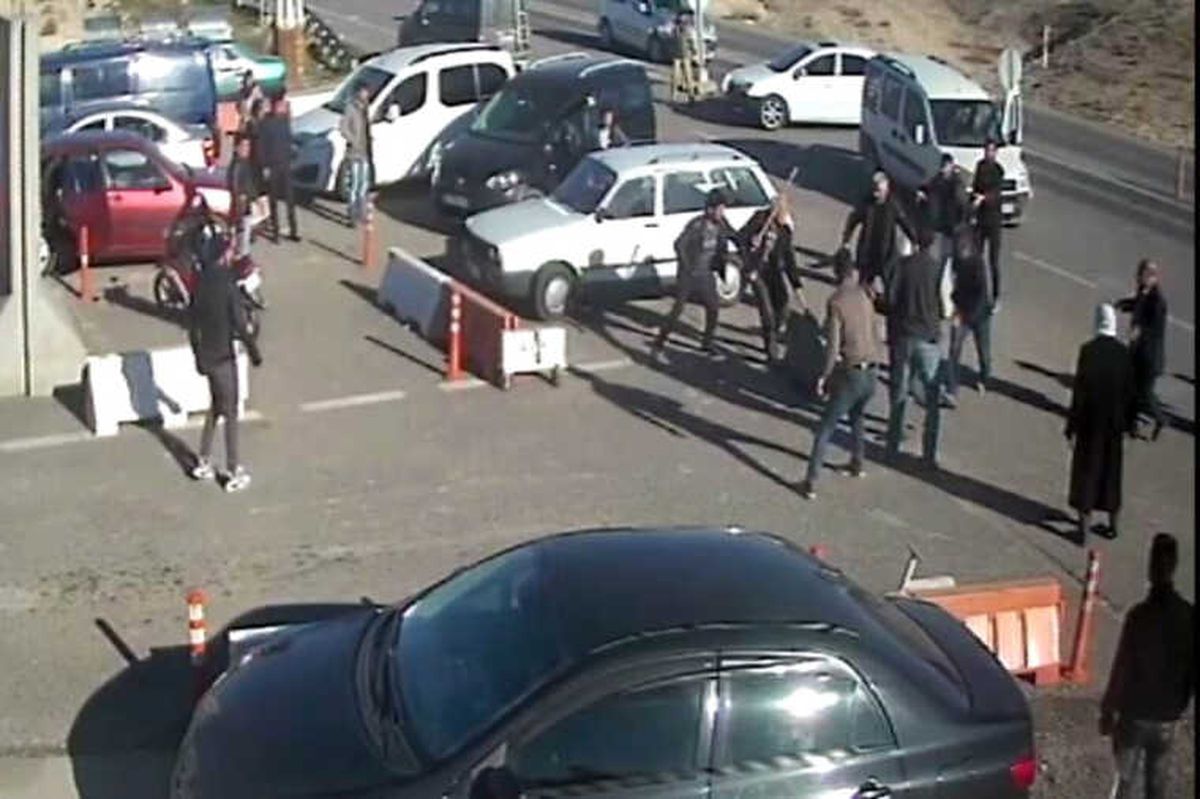 Jandarma Karakolu Önündeki Sopalı Kavganın Görüntüleri Ortaya Çıktı