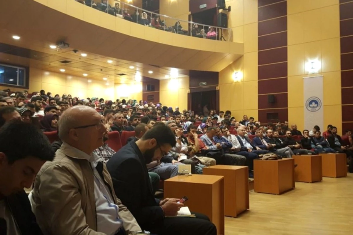 Kırklareli Üniversitesinde "İslam Temeddünü Okuma Üzerine Düşünceler" Konferansı