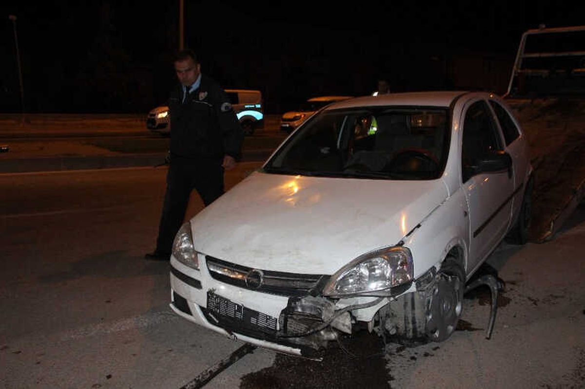 Kontrolden Çıkan Otomobil Takla Attı: 2 Yaralı