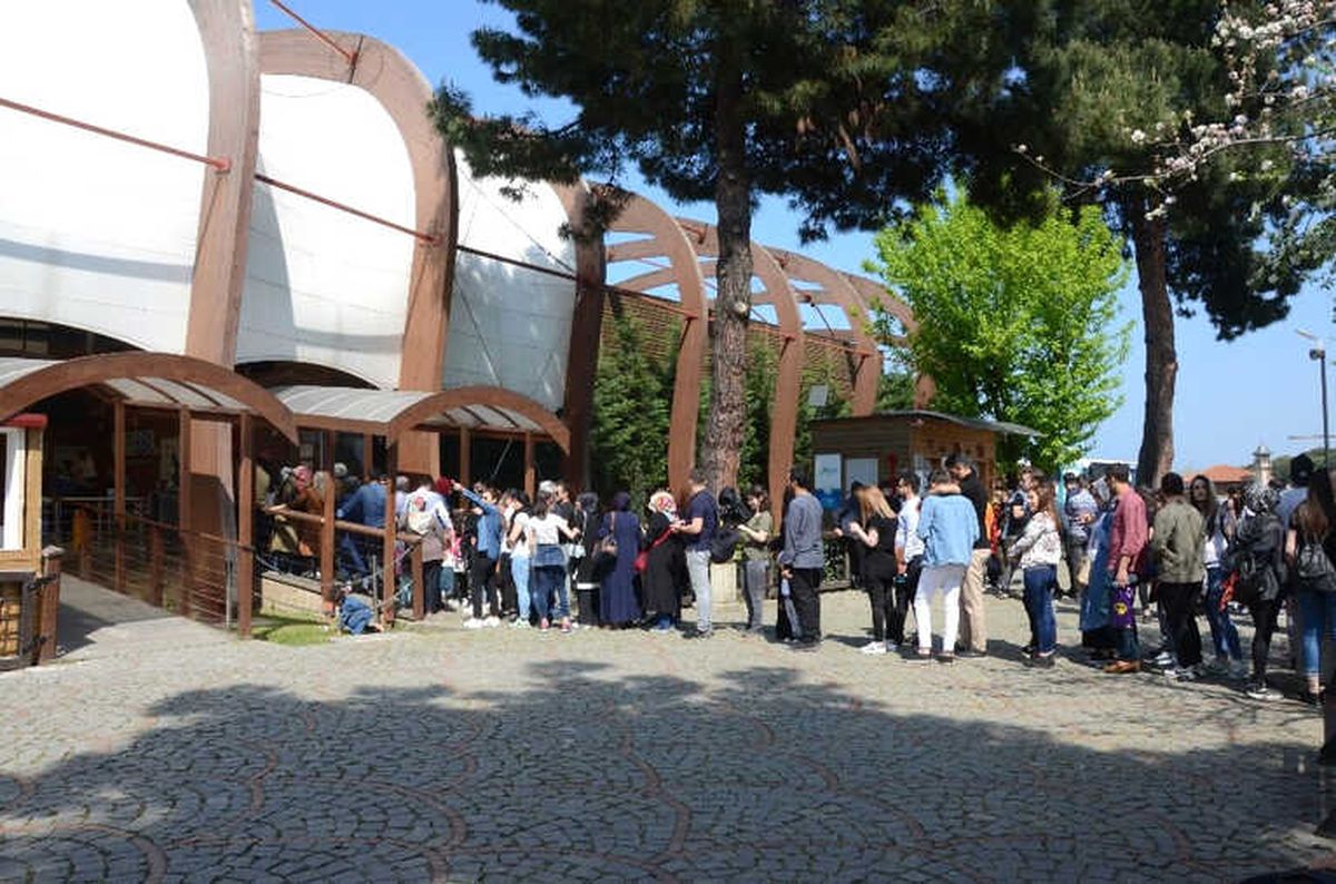 Ordu\'da Teleferik Kuyruğu