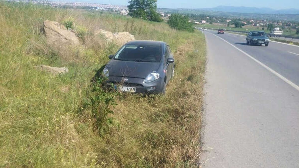 Otomobil Yoldan Çıktı: 1 Yaralı