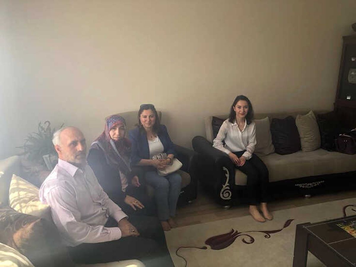 Sema Ünlü Gazi Ayaztekin\'i Ziyaret Etti