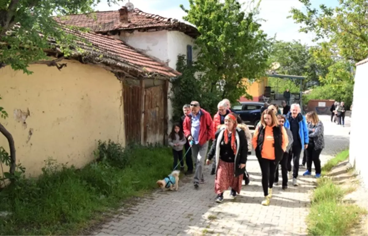 Sıra Dışı Okur\'un Ekoturizme Açtığı Köye Yoğun İlgi